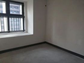 绿地新里城 3室2厅1卫 91m&sup2;
