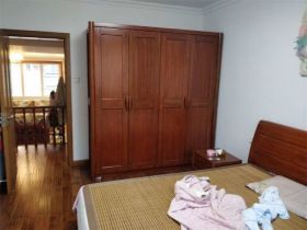 三喜花苑 3室2厅1卫 132m&sup2;