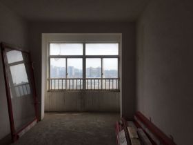 启秀花园 4室2厅2卫 212.00m&sup2;
