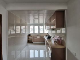 天都花苑 4室2厅2卫 129m&sup2;