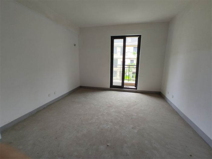 南通橡树湾 5室2厅3卫 225m&sup2;