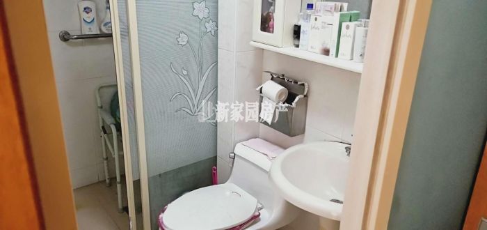 莲花苑 4室2厅1卫 144.8m&sup2;