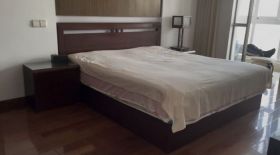 王府大厦 3室2厅2卫 183m&sup2;