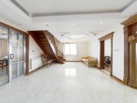 幸福新居 4室2厅2卫 220m²