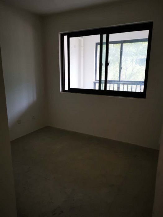 万濠山庄 3室2厅2卫 143m&sup2;