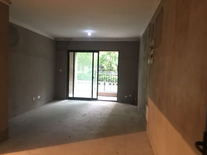 华强城 3室2厅1卫 108m&sup2;