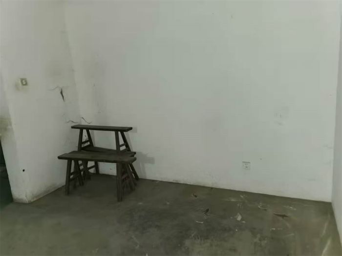 滨江花园 3室2厅1卫 130m&sup2;