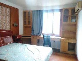 鸿运城市花苑 2室1厅1卫 93m&sup2;
