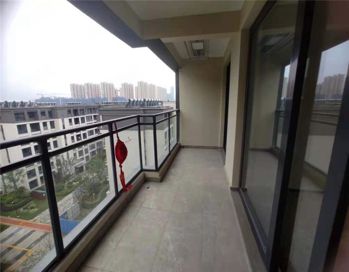 万科翡翠公园 3室2厅1卫 98m&sup2;