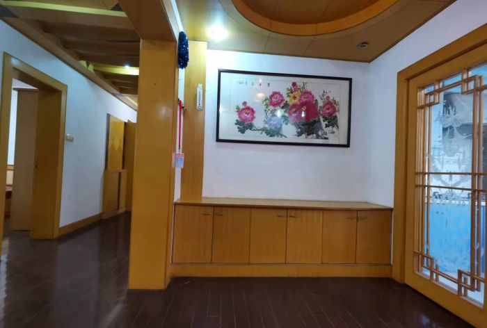天虹公寓 3室2厅1卫 145.00m&sup2;