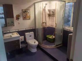 紫荆花园 3室2厅1卫 96m&sup2;