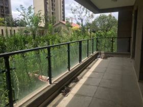 碧桂园时代悦城 3室2厅2卫 169m&sup2;