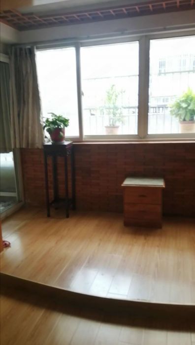 濠西园 3室1厅1卫 82m&sup2;