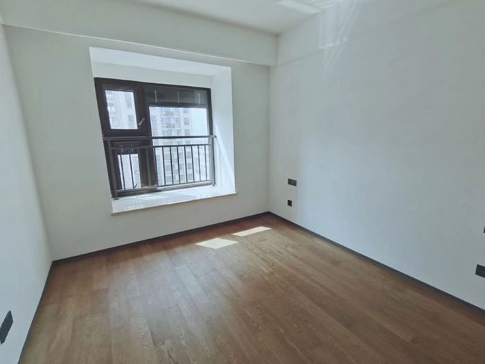 春风南岸东园 3室2厅1卫 96m&sup2;