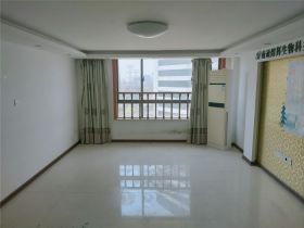 鸿运大厦 2室1厅1卫 51.15m²