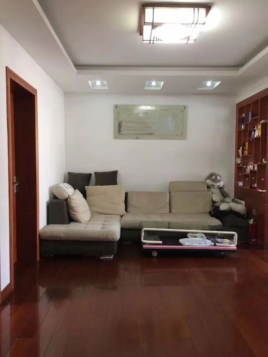 外滩小区 4室2厅2卫 130.00m&sup2;