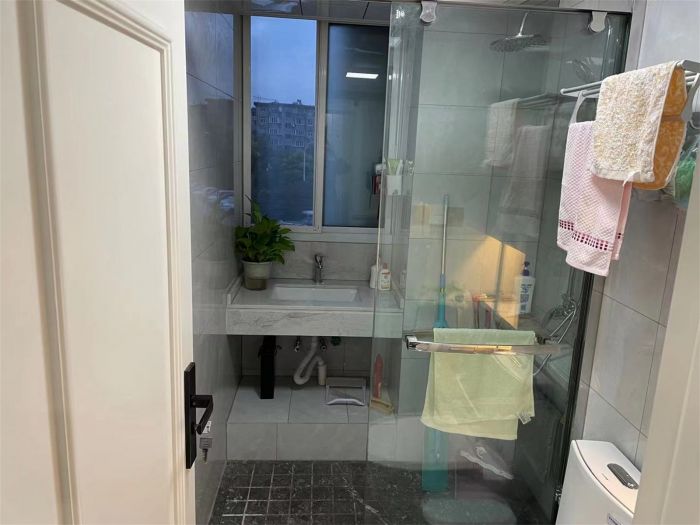 虹桥东村 2室1厅1卫 71m&sup2;