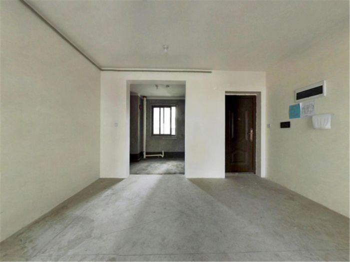 皇家花园北区 3室2厅2卫 141m&sup2;