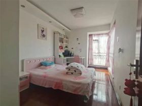 凤凰莱茵苑 3室2厅1卫 142.00m&sup2;
