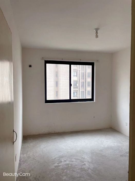 瑞兴花园 3室2厅2卫 134m&sup2;