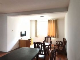 前景花苑 3室1厅1卫 139m&sup2;