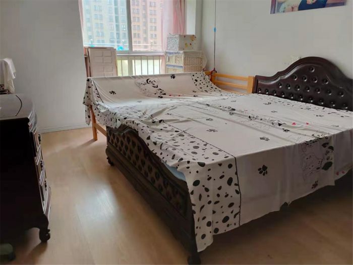 春晖花园 5室2厅2卫 130m&sup2;