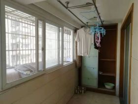 城港花苑 3室厅卫 126m&sup2;