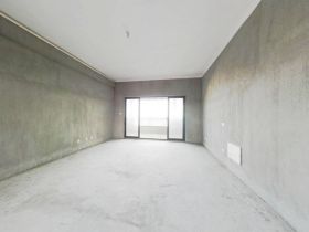 华强城 4室2厅2卫 158m²