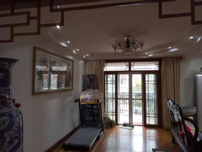 朝晖花园 3室1厅2卫 176.8m&sup2;