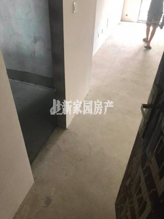 罗福宫 3室2厅1卫 96m&sup2;