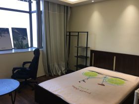 中港金座 1室1厅1卫 42.00m&sup2;