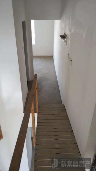 军山花园 5室2厅卫 175m&sup2;