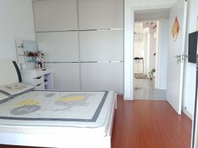 春天花园 3室2厅1卫 75m&sup2;