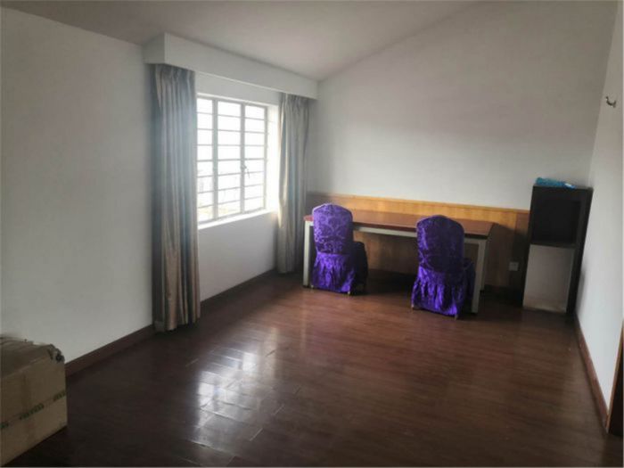 天都花苑 4室2厅2卫 129m&sup2;