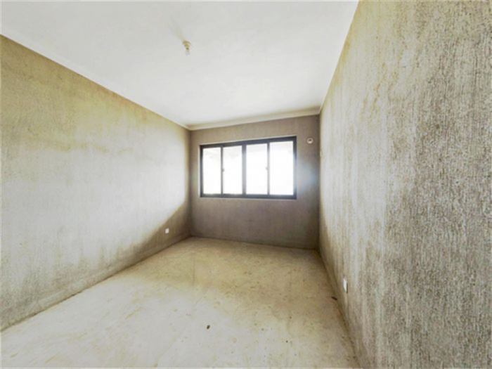 华强城 4室2厅2卫 145m&sup2;