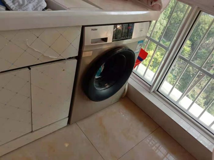 新港花苑 4室2厅2卫 99.99m&sup2;