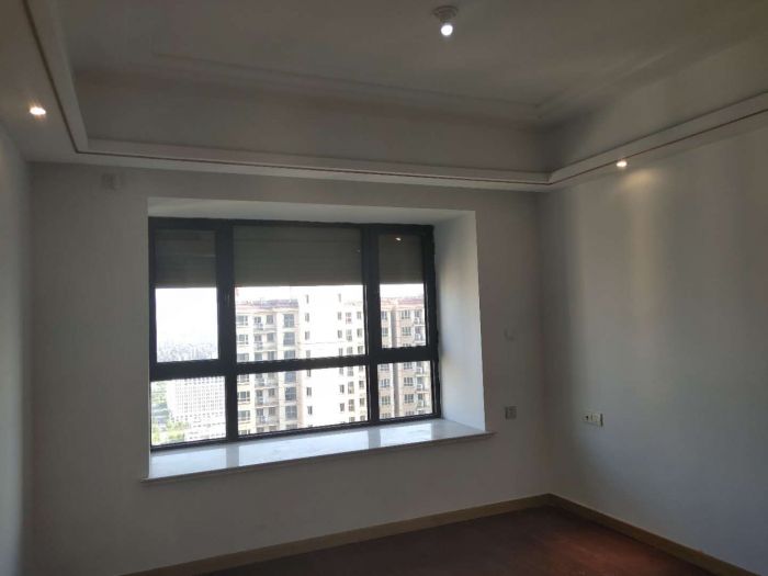 中南世纪花城三期 4室2厅2卫 144m&sup2;