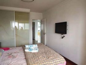 天山花苑 4室2厅1卫 105m&sup2;