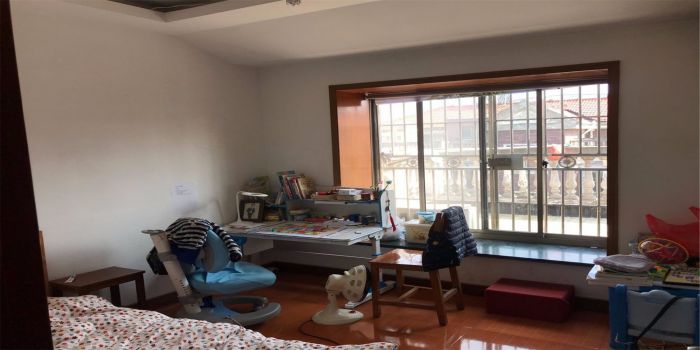 前景花苑 5室2厅2卫 230m&sup2;