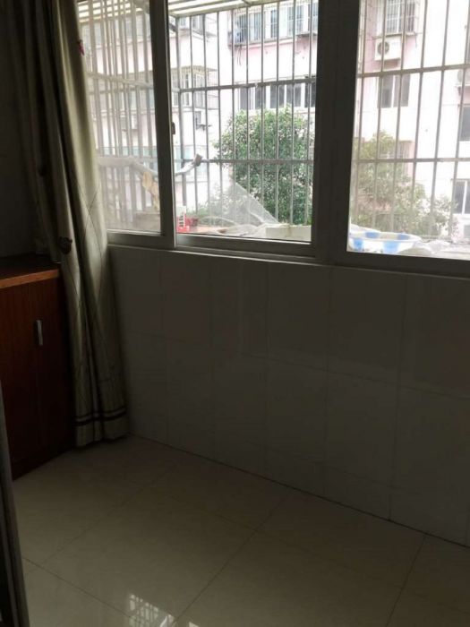 怡园北村北区 3室2厅1卫 108.00m&sup2;
