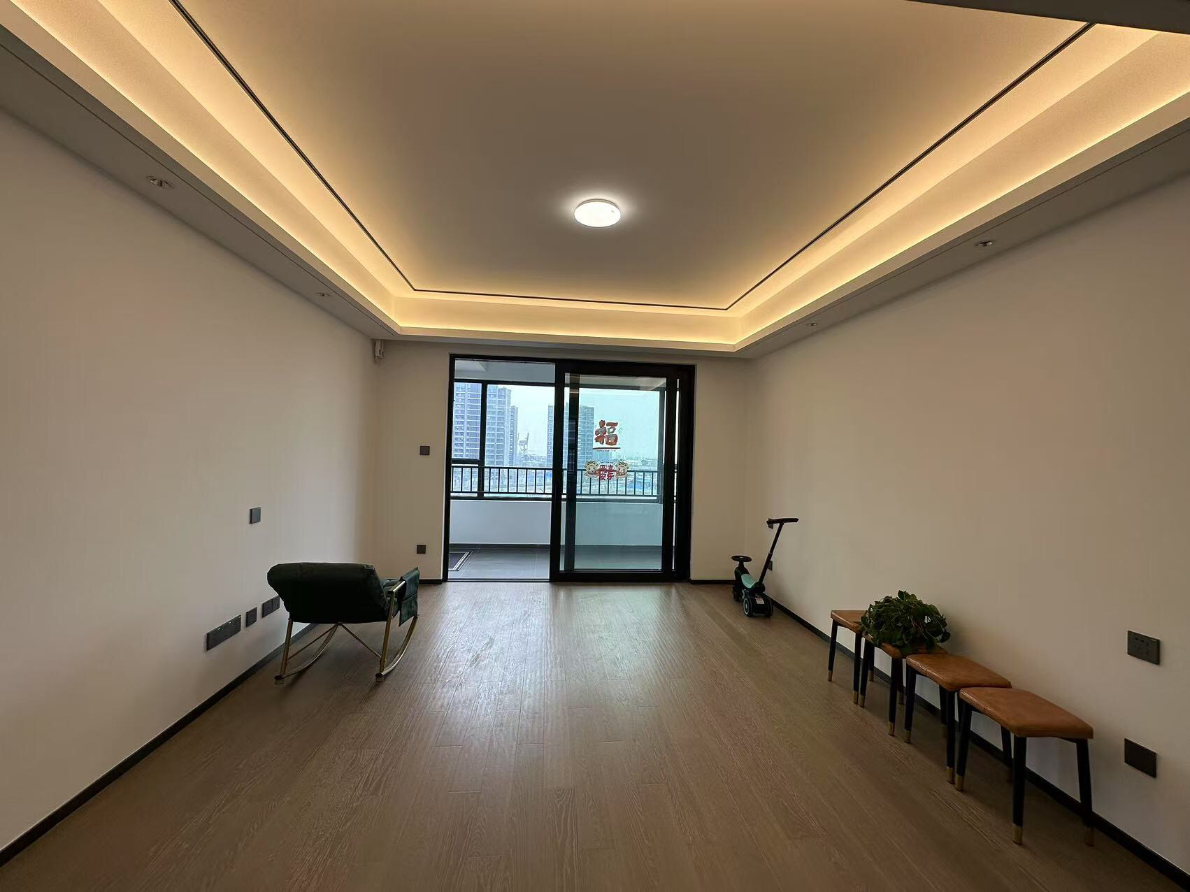 滨江道静园 4室2厅2卫 143.4m&sup2;