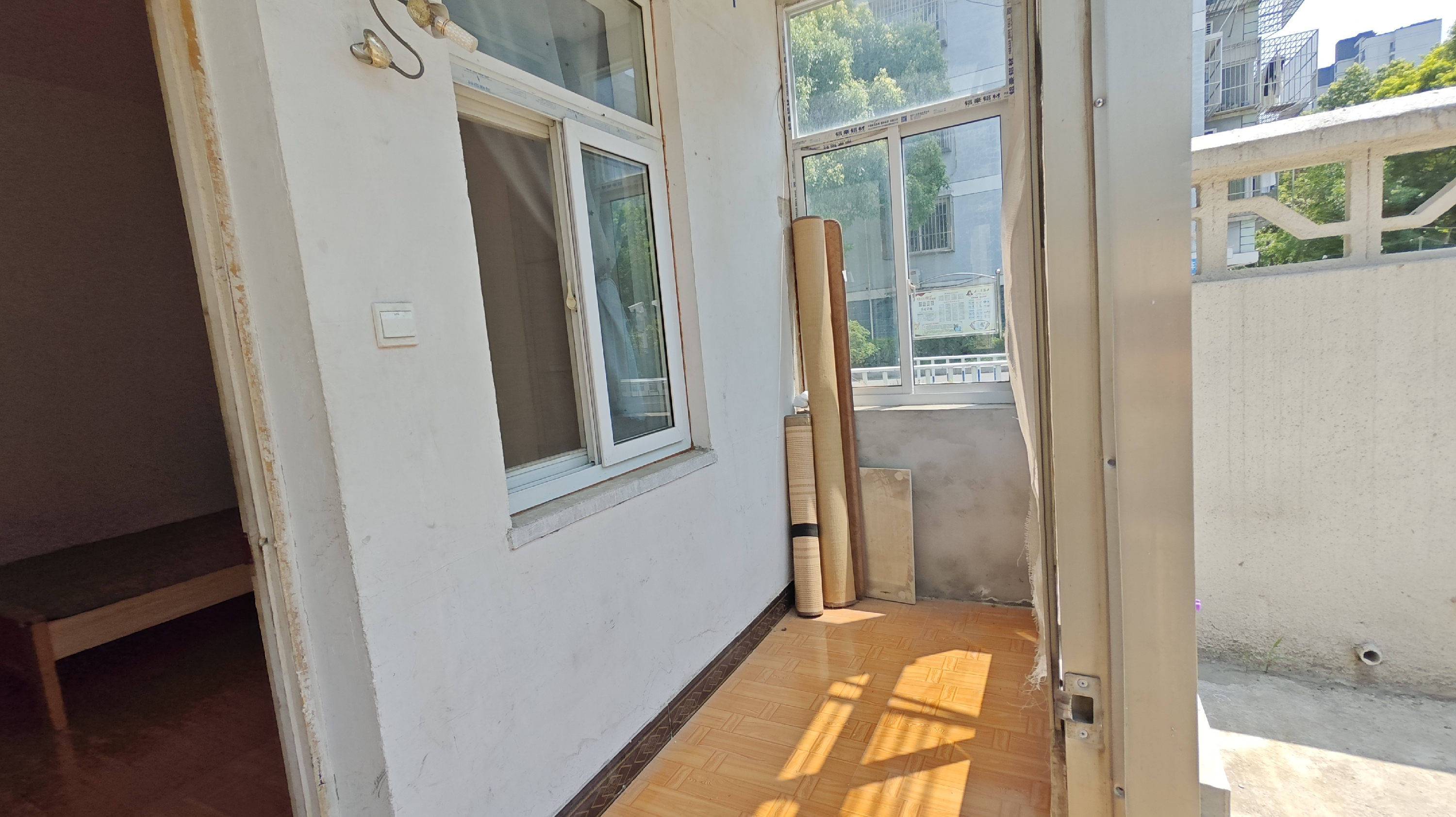 公园二村 2室1厅1卫 60m&sup2;