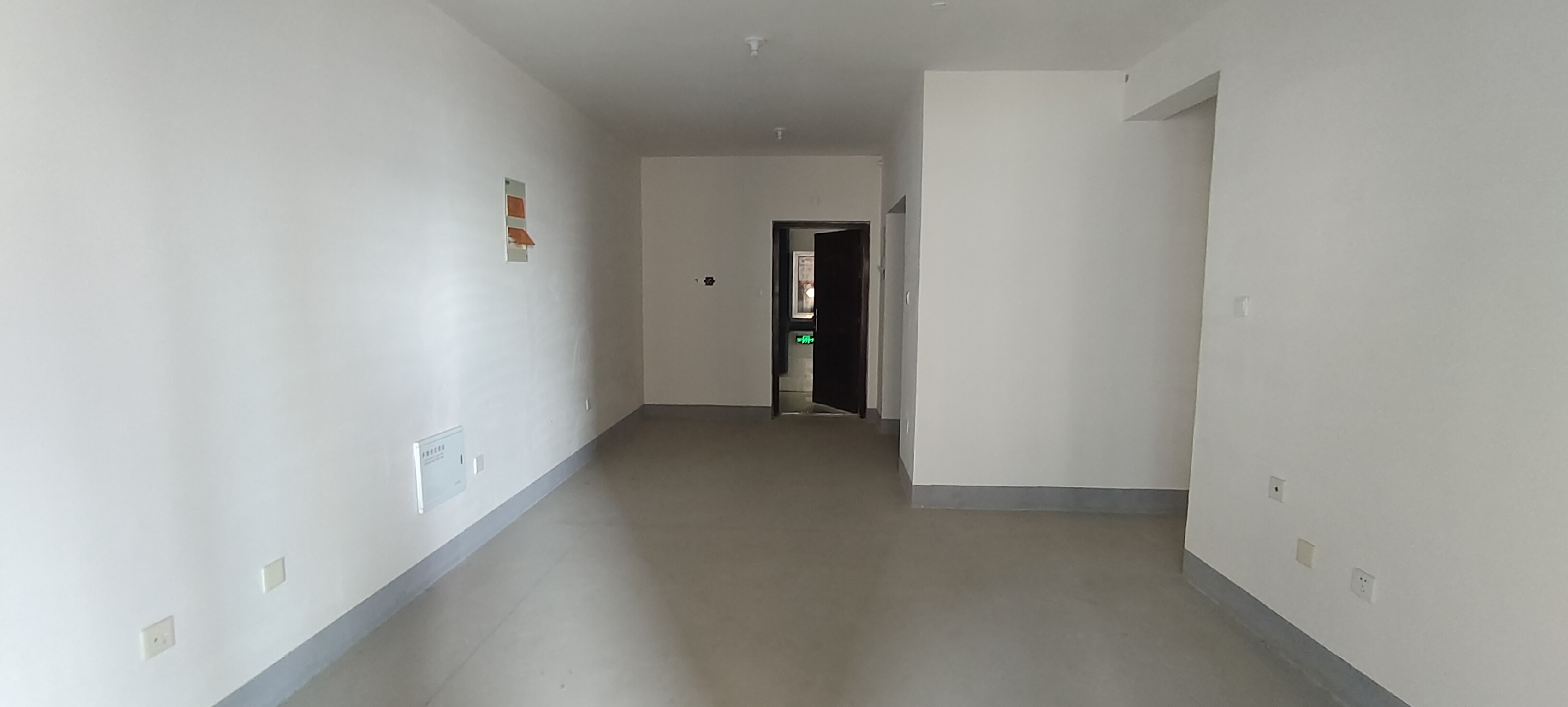 翠园 3室2厅2卫 106m&sup2;