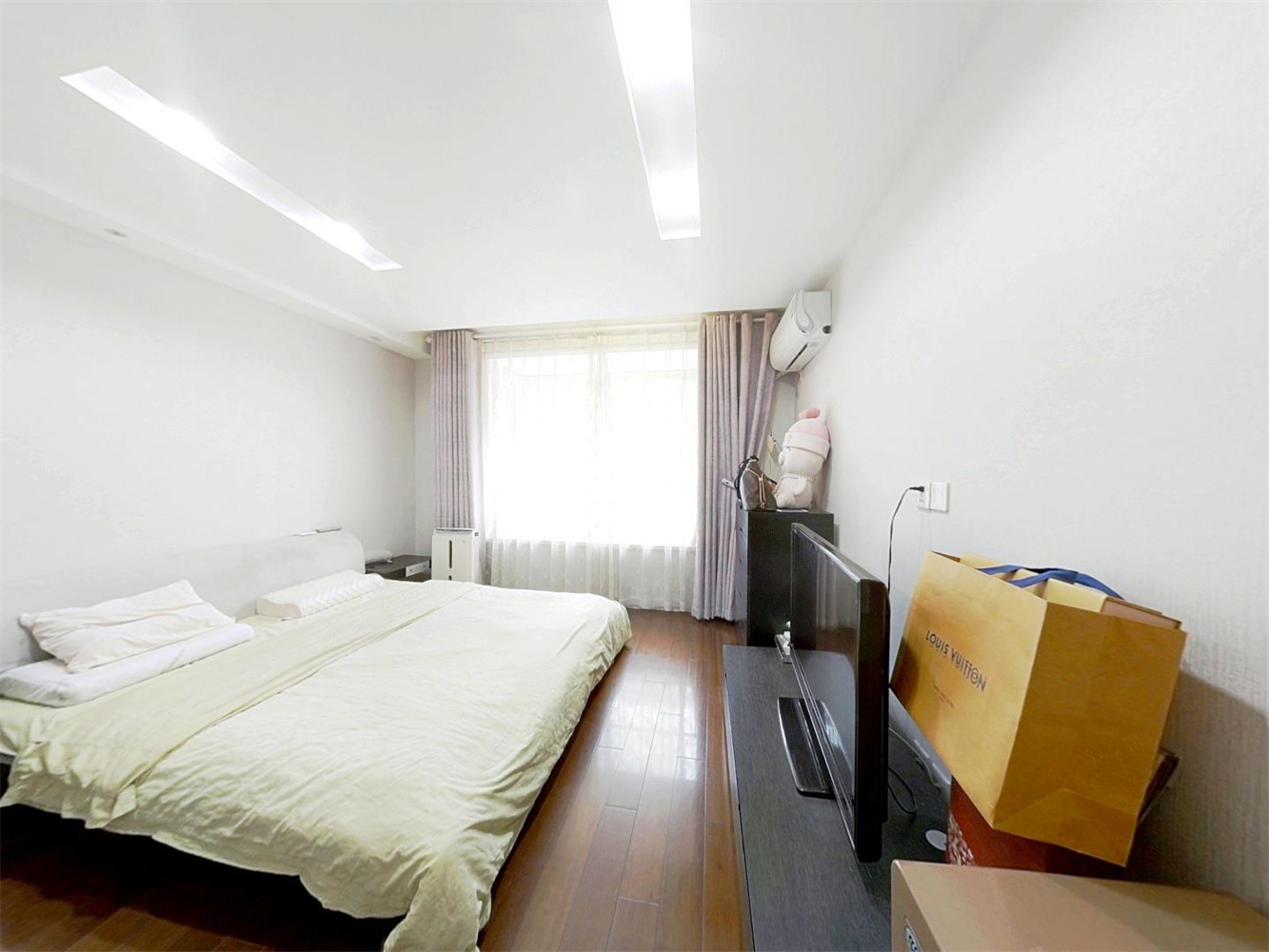 永兴花苑 3室2厅2卫 138m&sup2;