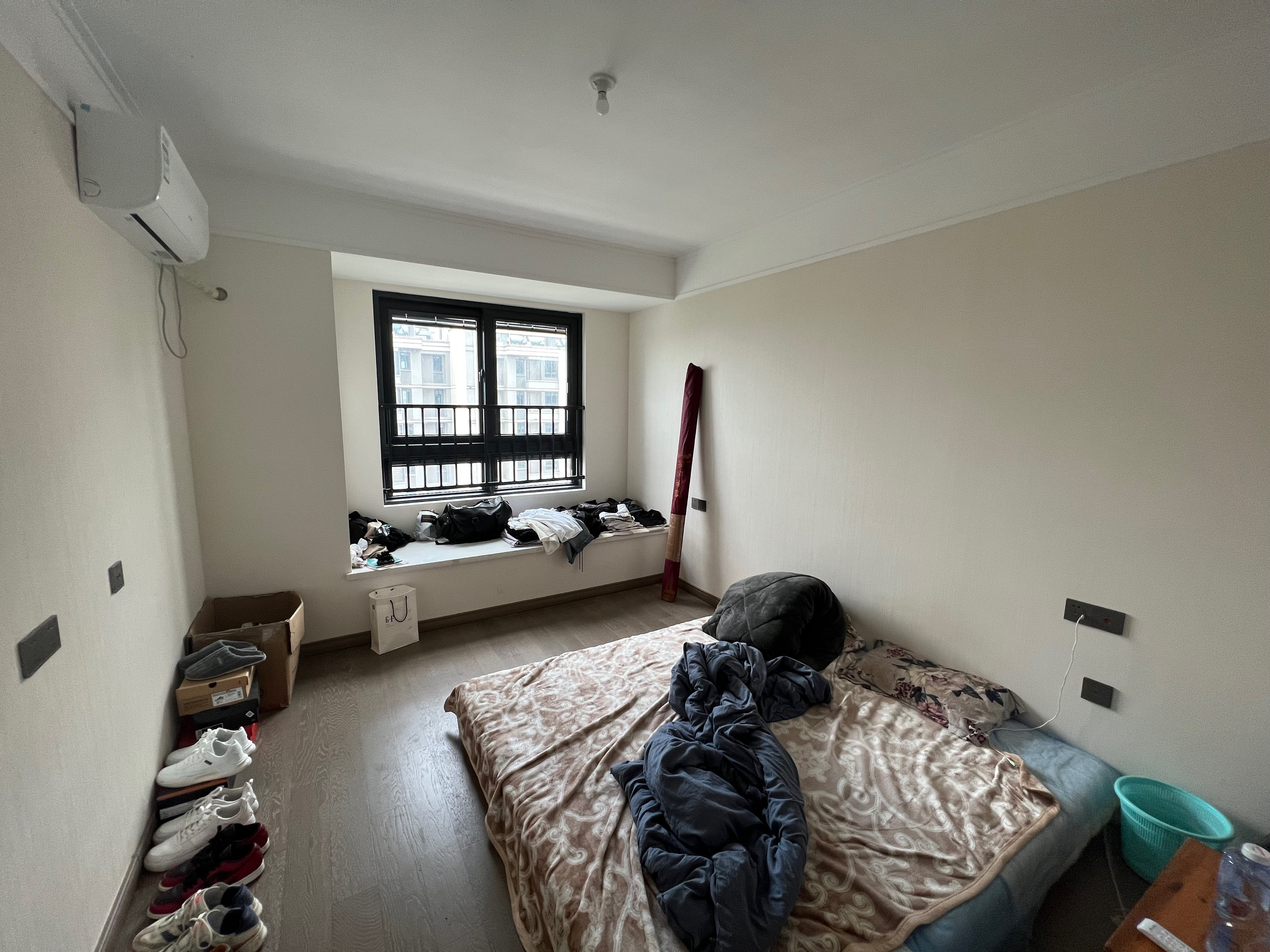 万科未来之光 3室2厅1卫 100m&sup2;
