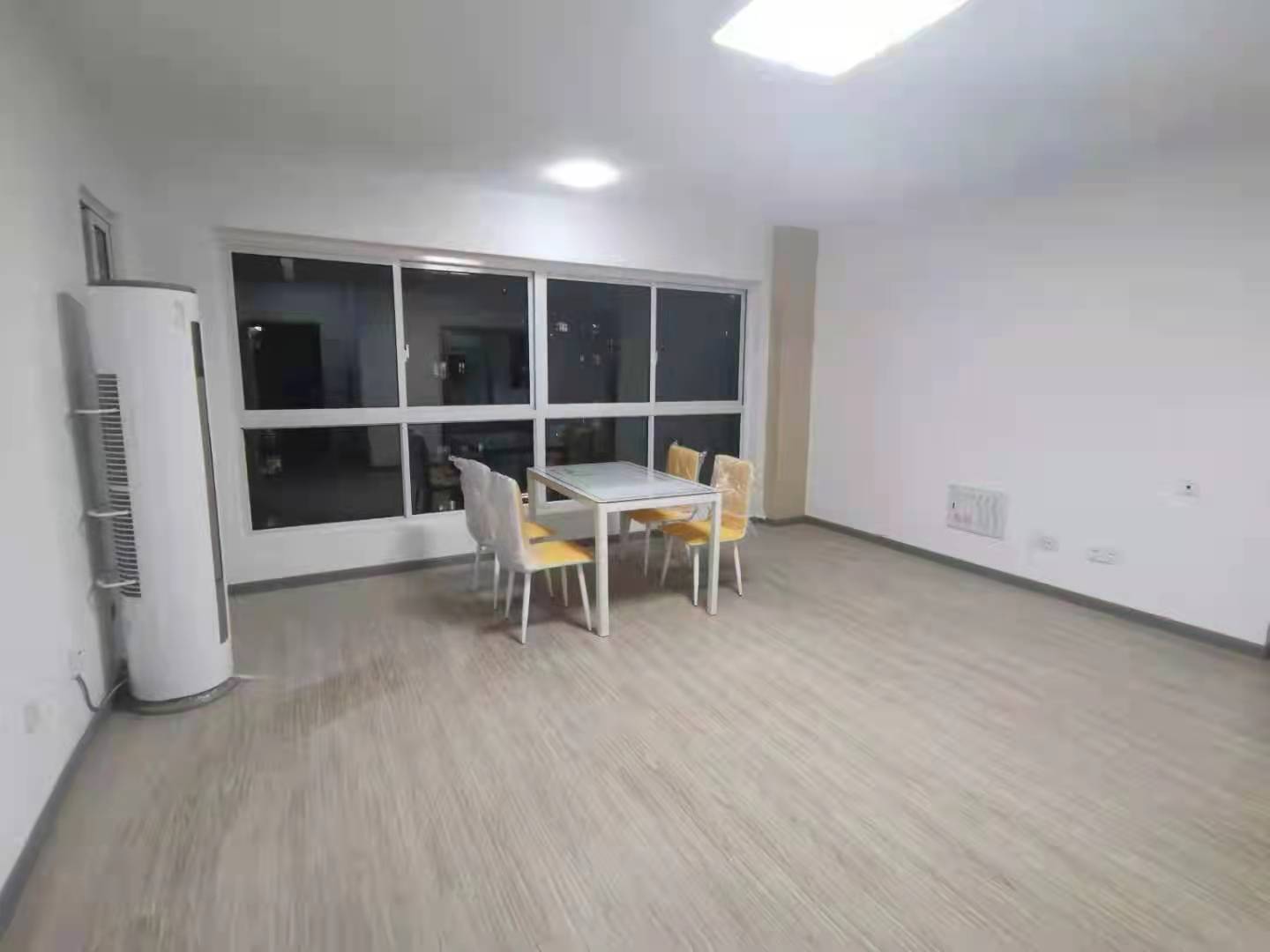 世茂新界 3室2厅1卫 88.00m²