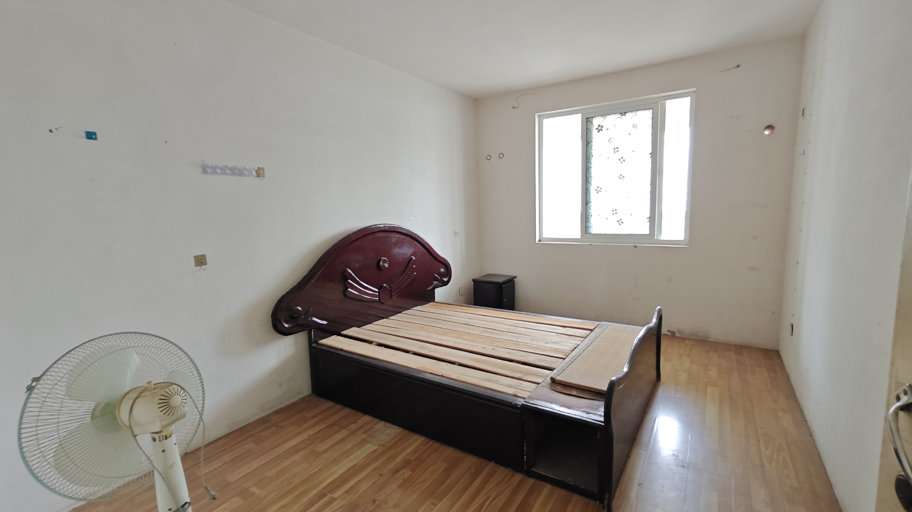 和谐汇景新苑 3室2厅1卫 140m&sup2;