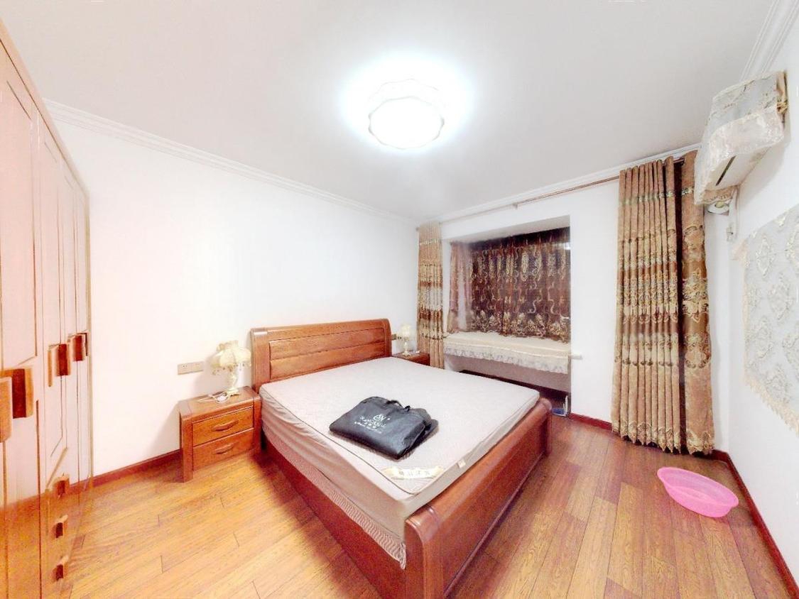 仁和景苑 3室2厅1卫 105m&sup2;