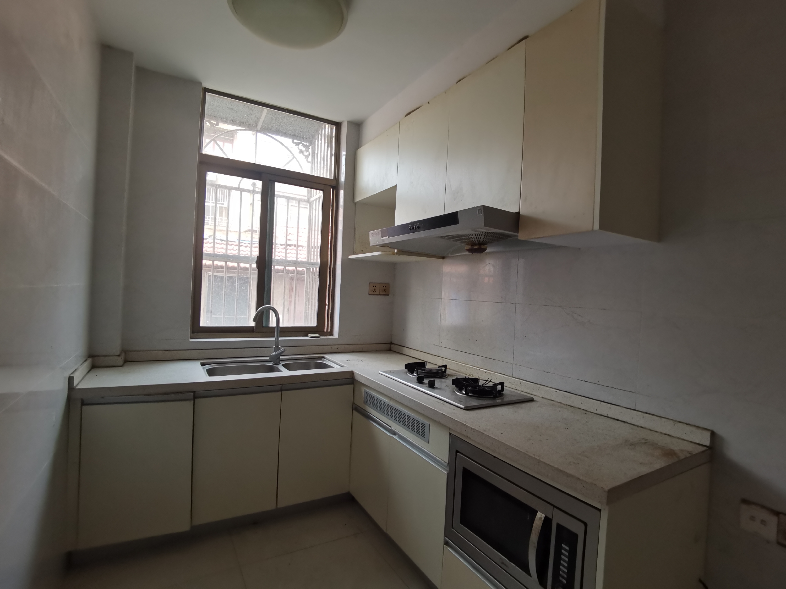 南山新村 1室1厅1卫 35m²