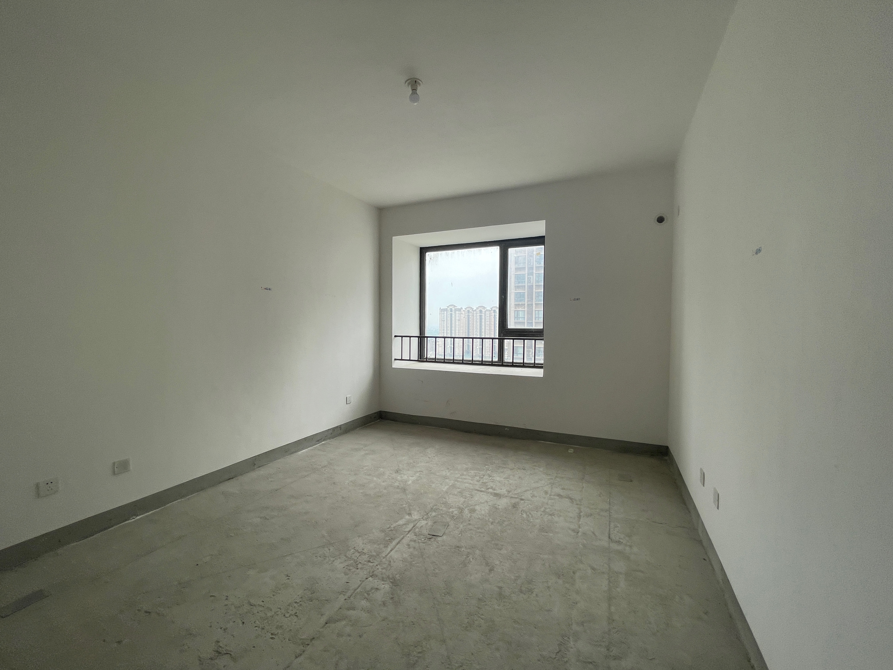 南山湖一号 3室1厅1卫 100m²